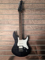 Yamaha Pacifica 212V-FM Electric Guitar