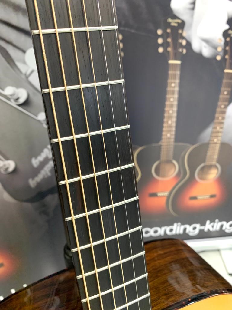 Recording King RD-07 Solid Top Dreadnought Acoustic, Natural, Rosewood Back / Sides