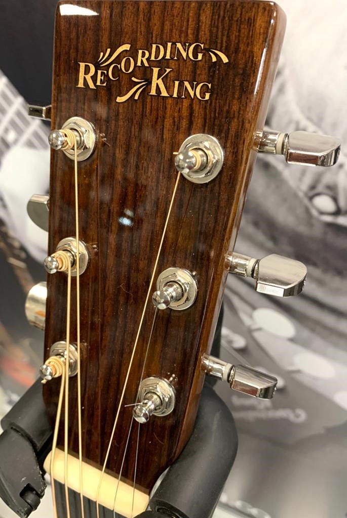 Recording King RD-07 Solid Top Dreadnought Acoustic, Natural, Rosewood Back / Sides