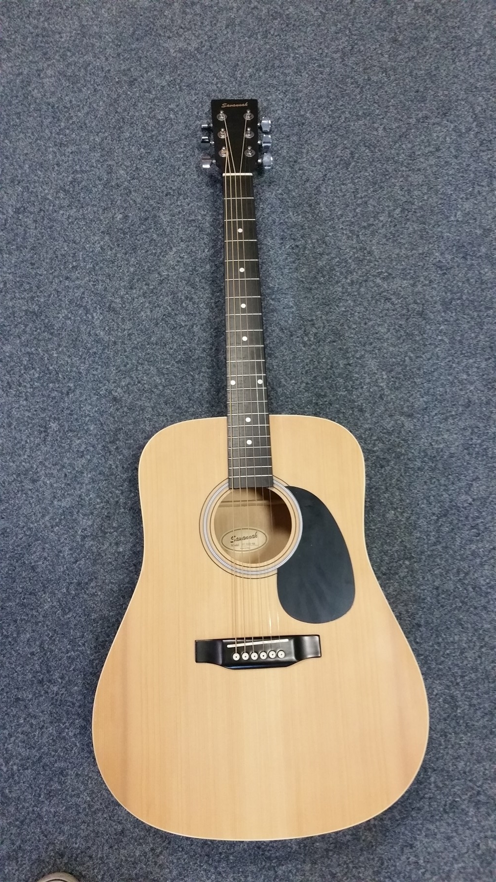Savannah SG-615 NA Solid Top Dreadnought Acoustic, Natural