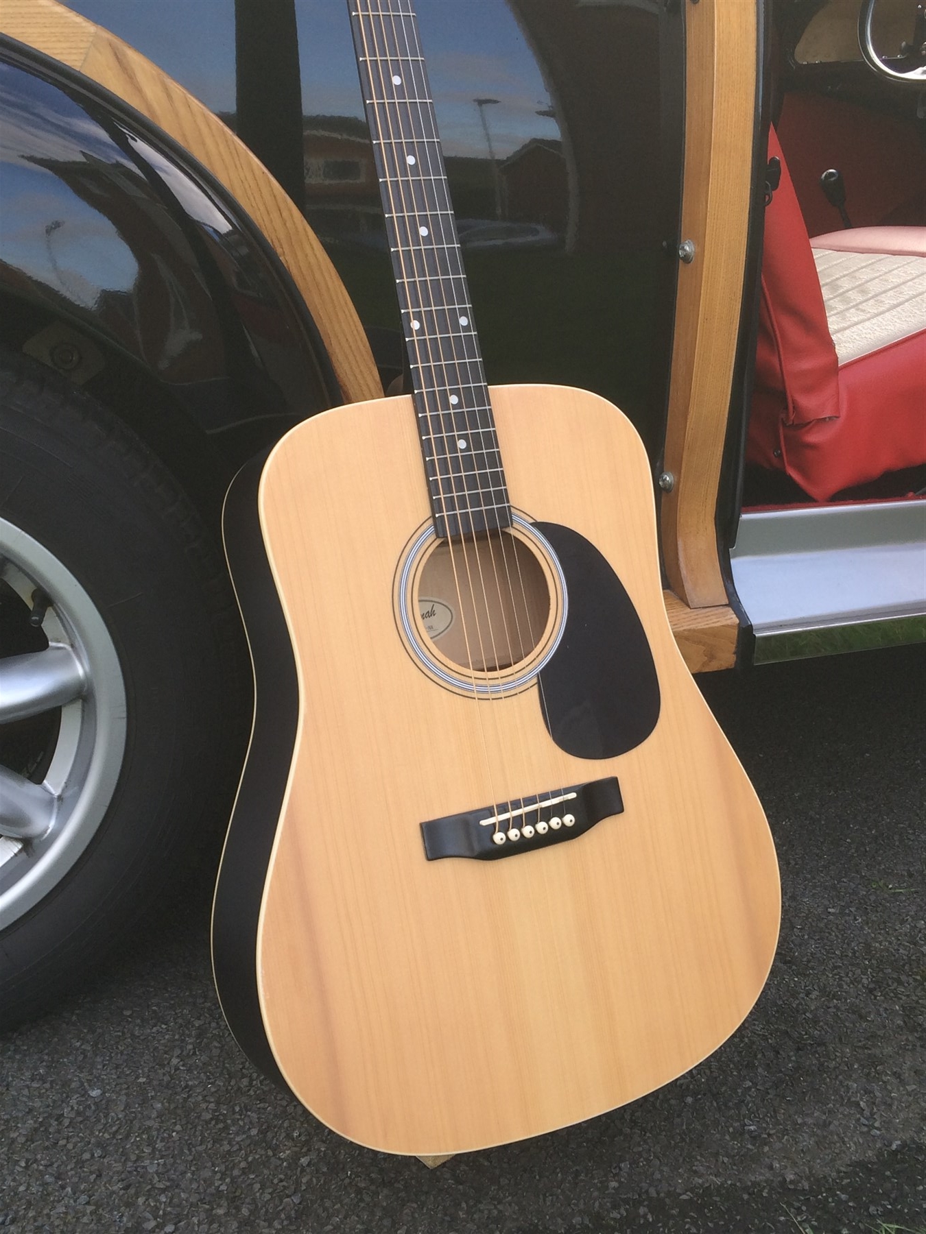 Savannah SG-615 NA Solid Top Dreadnought Acoustic, Natural
