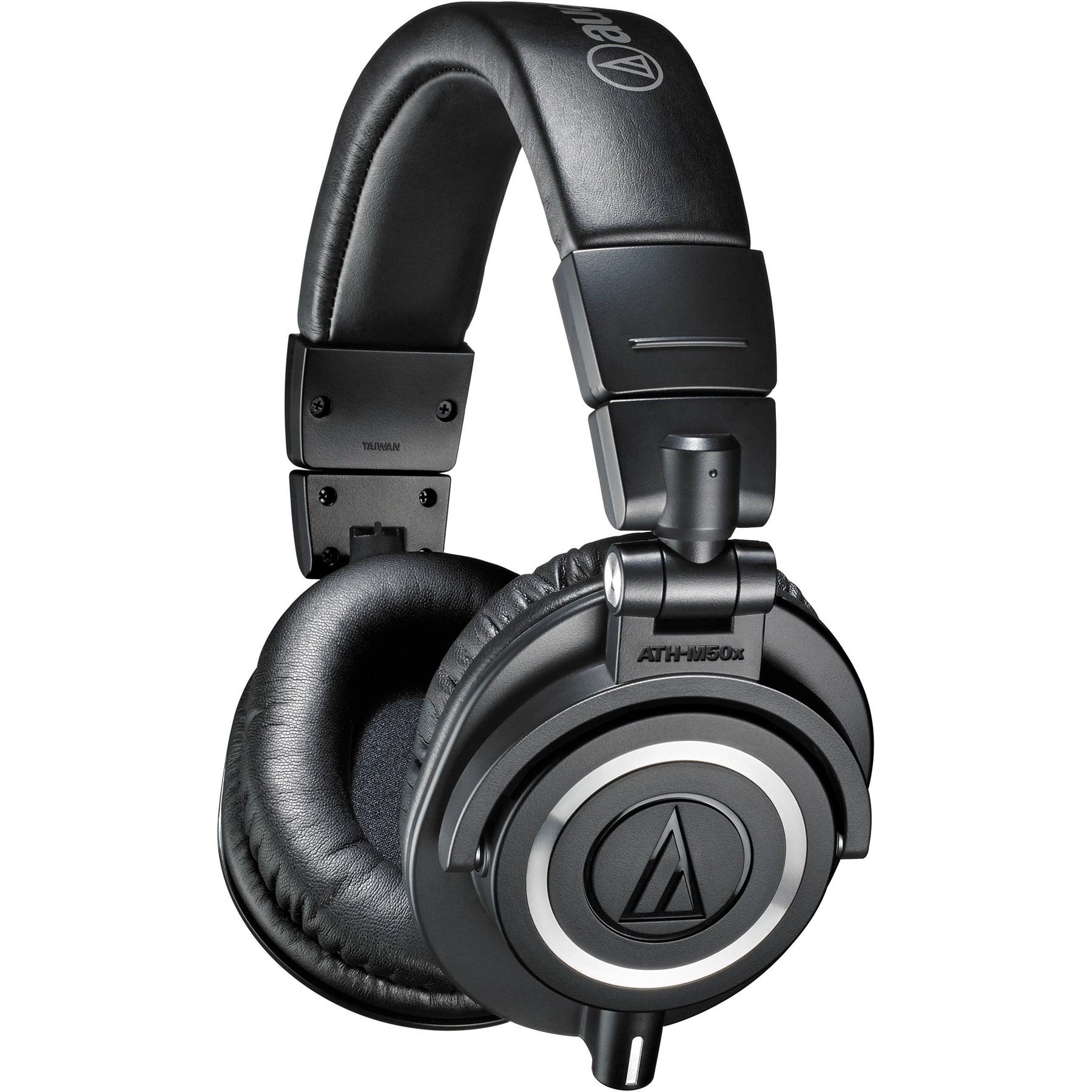 Flat response outlet studio headphones