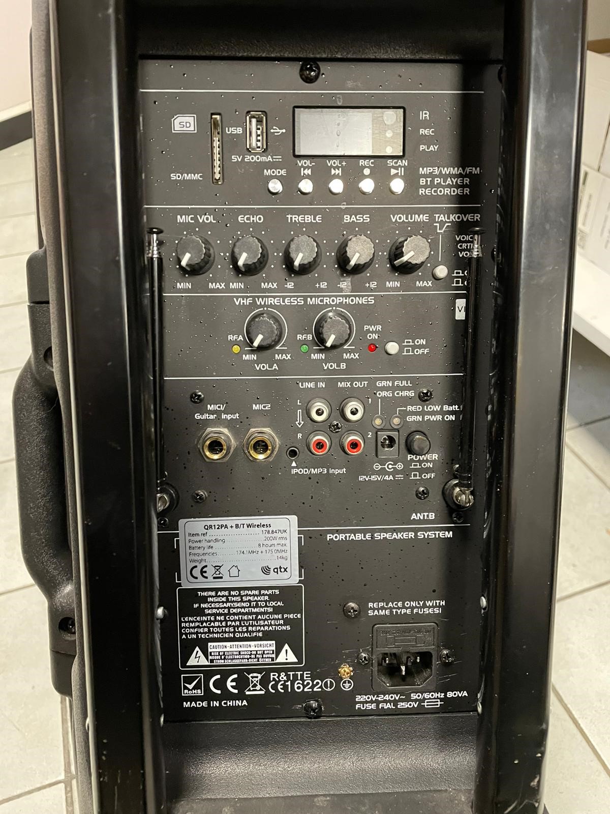 QTX QR12PA BT Bluetooth Portable PA System with Mics, Used