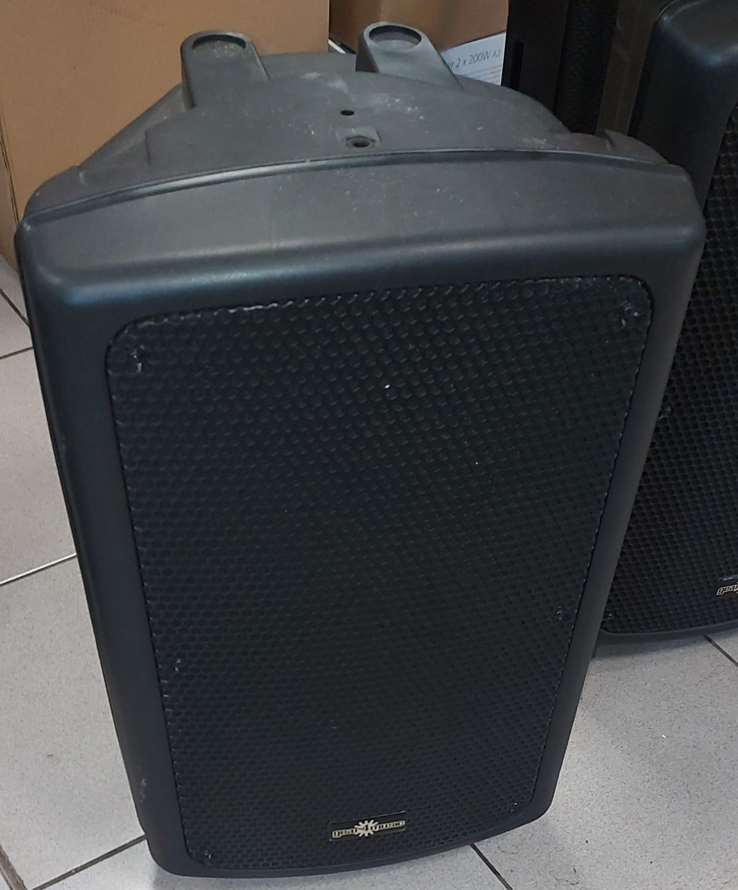 HW Audio . Gear 4 Music KB12A Active Speakers 12 Inch 250 Watts