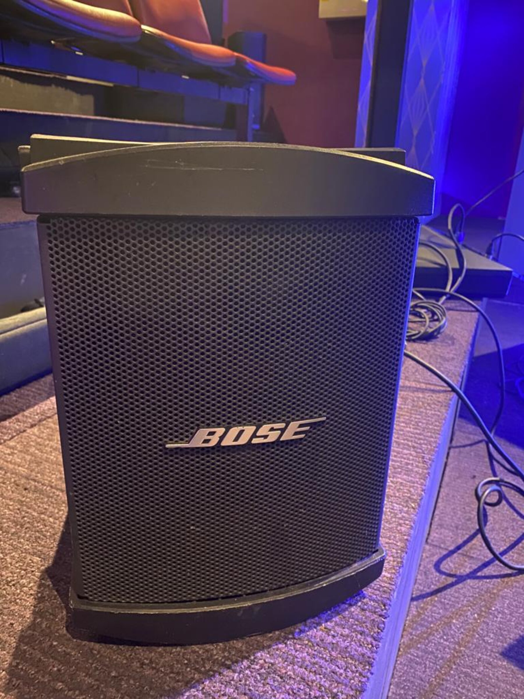 Bose L1 Classic With B1 Bass Bin And Covers - Used