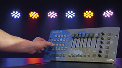 Showtec Colorcue 2 LED HEX DMX Light Controller, Black And Blue