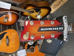 Peerless P1 with Case - Used, Sunburst