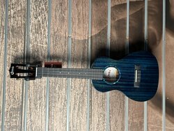 Uma Uk-20st Solid Mh Tenor Ukulele