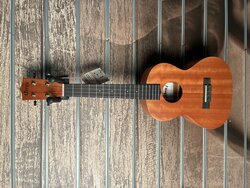 Uma Uk-03t Mh Tenor Ukulele, Natural