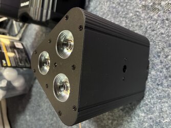 QTX Tri-Par: Rechargeable Triple Diode RGBW PAR Uplighter Ex Demo