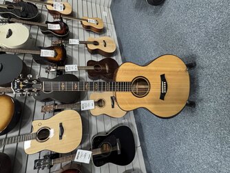 Taylor 516e Custom Electro Acoustic - Used