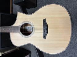 Bromo Tahoma Hillside Cutaway Spruce Top Electro Acoustic Guitar BAT4CE