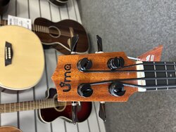 UMA UB-1 Bass Ukulele, Solid Spruce Top